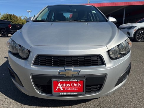Used 2014 Chevrolet Sonic LT image 2