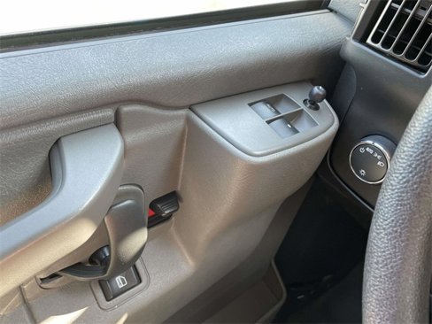 Used 2023 GMC Savana 2500 w/ Driver Convenience Package image 22