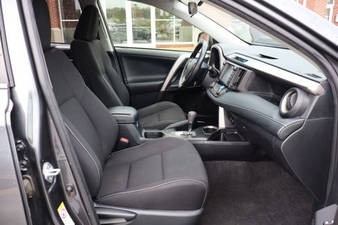 Used 2018 Toyota RAV4 XLE image 44