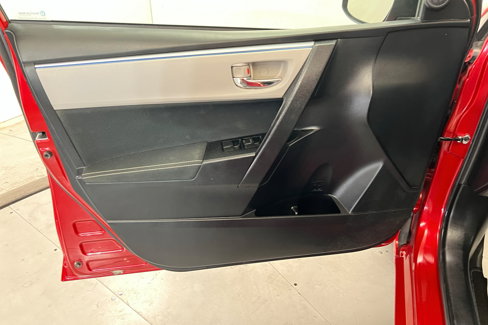 Used 2016 Toyota Corolla LE image 14