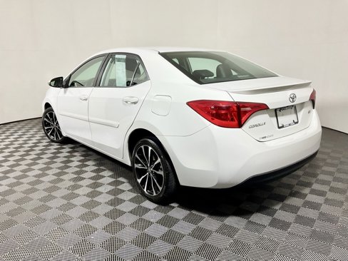 Used 2017 Toyota Corolla L image 9