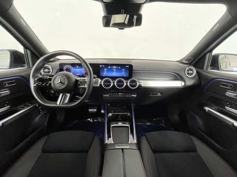 Used 2024 Mercedes-Benz GLB 250 image 11