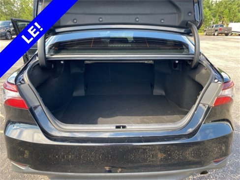 Used 2023 Toyota Camry LE image 17