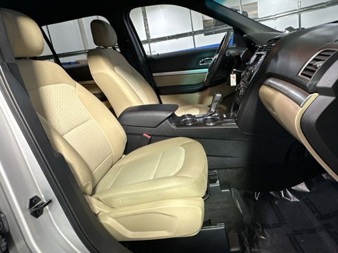 Used 2016 Ford Explorer FWD image 37