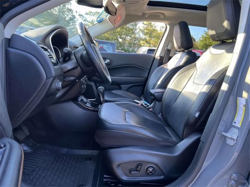 Used 2019 Jeep Compass Limited image 16