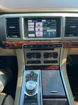 Used 2015 Jaguar XF Portfolio image 14