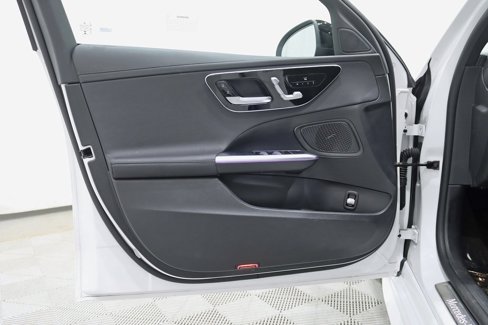 Used 2023 Mercedes-Benz C 300 4MATIC Sedan image 32