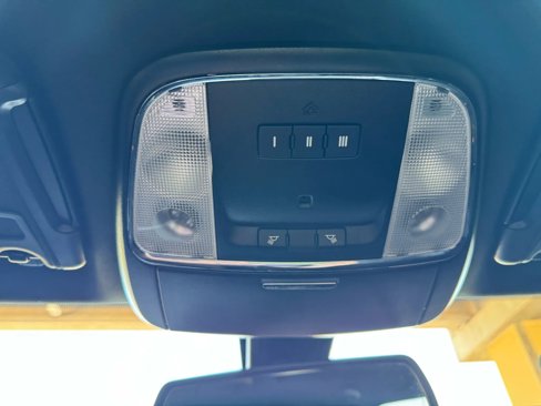 Used 2019 Chrysler 300 S image 16