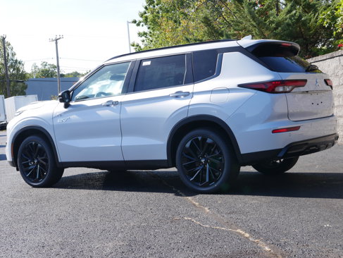 New 2025 Mitsubishi Outlander 4WD Plug-In Hybrid image 4