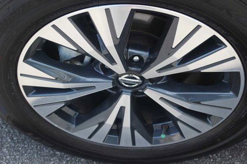 Used 2021 Nissan Rogue SV w/ Premium Package image 13
