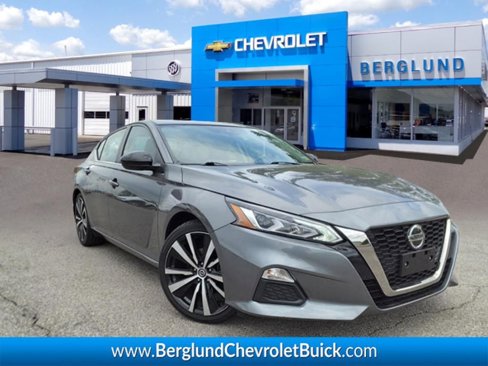 Used 2022 Nissan Altima 2.5 SR image 1
