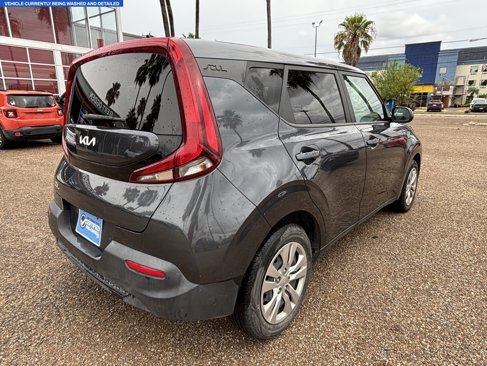 Used 2022 Kia Soul LX image 5