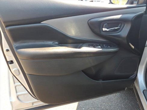 Used 2020 Nissan Murano SV image 26