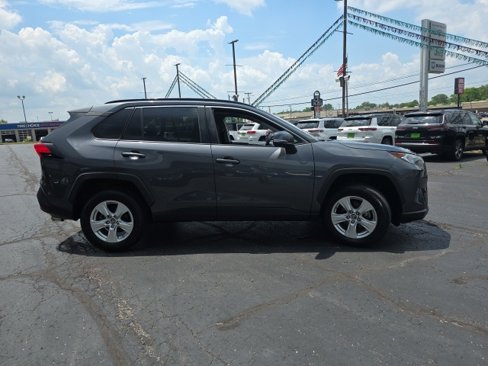 Used 2019 Toyota RAV4 XLE image 7