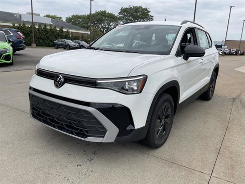 New 2025 Volkswagen Taos S image 3