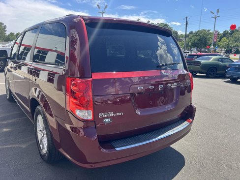 Used 2020 Dodge Grand Caravan SXT image 6