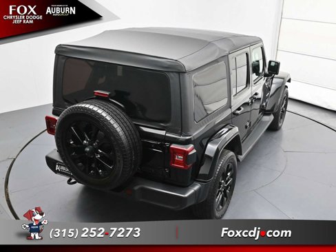 Used 2021 Jeep Wrangler Sahara w/ Cold Weather Group image 29