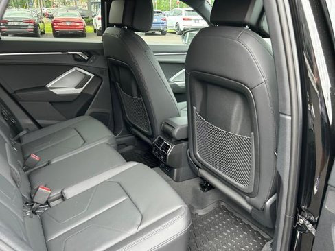 New 2025 Audi Q3 2.0T Premium image 23
