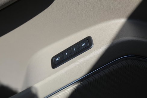 Used 2016 Chevrolet Suburban LTZ image 42