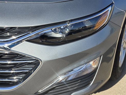 Certified 2025 Chevrolet Malibu LS image 30