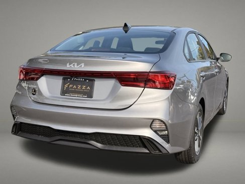 Used 2024 Kia Forte LXS image 5