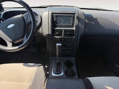 Used 2007 Ford Explorer Sport Trac Limited image 11