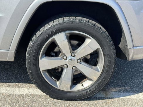 Used 2015 Jeep Grand Cherokee Overland image 7