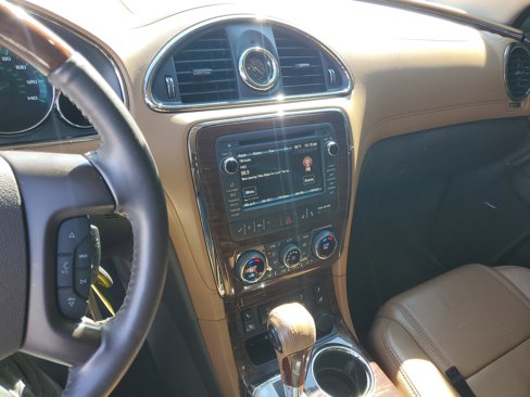 Used 2016 Buick Enclave Leather image 19