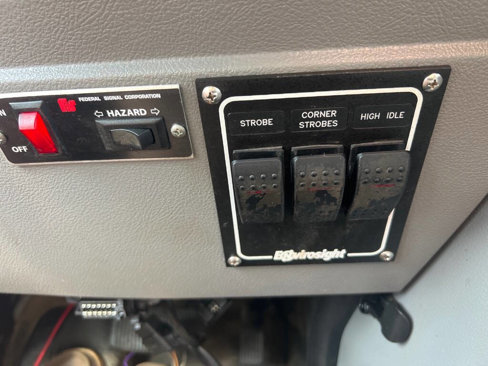 Used 2017 Ford E-450 and Econoline 450 Super Duty w/ Power Windows & Locks Group image 27