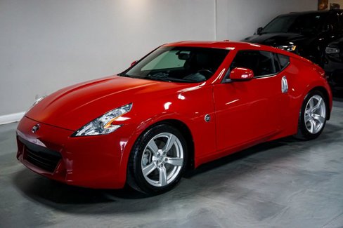 Used 2010 Nissan 370Z Touring image 5