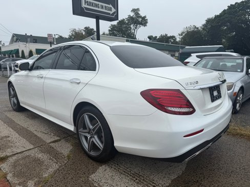 Used 2019 Mercedes-Benz E 300 4MATIC w/ Premium 1 Package image 5