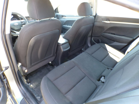 Used 2019 Hyundai Elantra SE w/ Cargo Package image 30