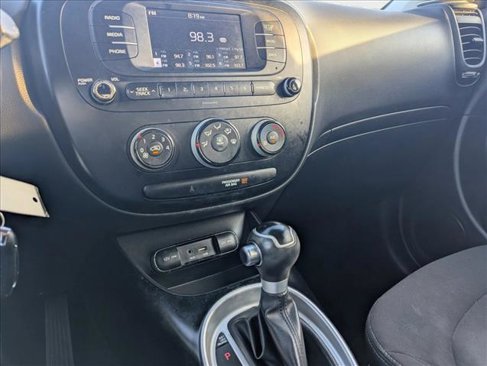 Used 2018 Kia Soul image 17