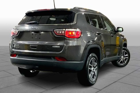 Used 2017 Jeep Compass Latitude w/ Cold Weather Group image 12