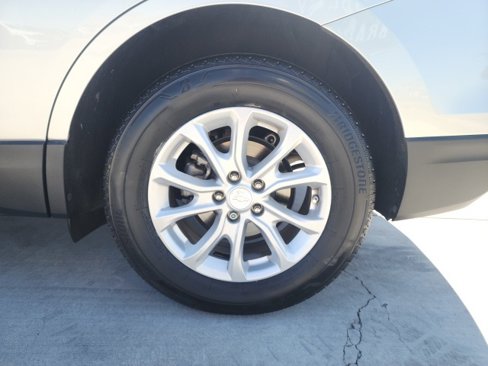 Used 2020 Chevrolet Equinox LS w/ LS Convenience Package image 14