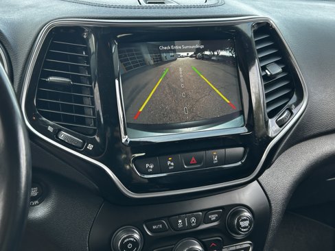 Used 2021 Jeep Cherokee Limited w/ Elite Package image 27