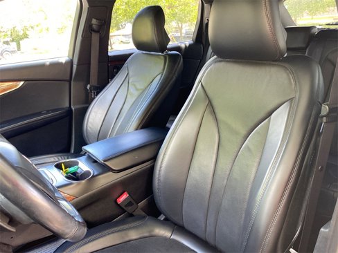 Used 2019 Lincoln Nautilus Reserve image 32