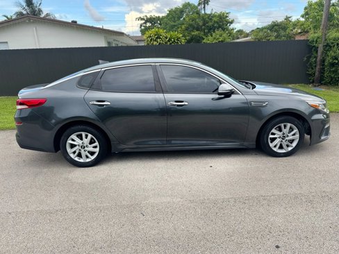 Used 2020 Kia Optima LX image 3