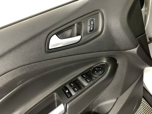 Used 2017 Ford Escape SE image 24