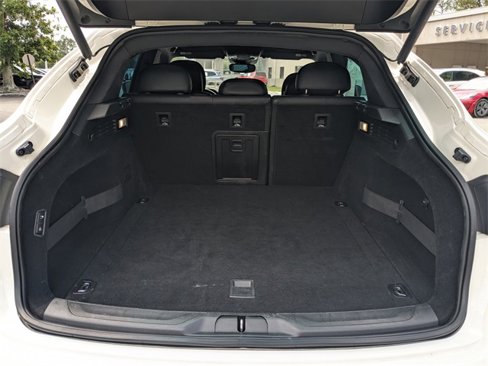 Used 2019 Maserati Levante image 12
