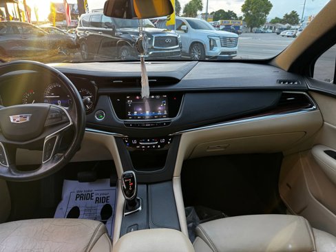 Used 2018 Cadillac XT5 Premium Luxury image 18
