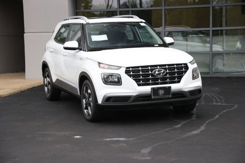 New 2025 Hyundai Venue SEL image 1