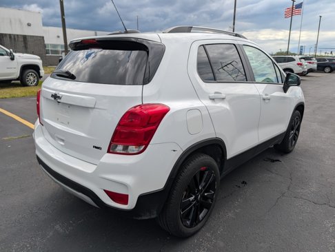 Used 2022 Chevrolet Trax LT w/ Redline Edition image 10