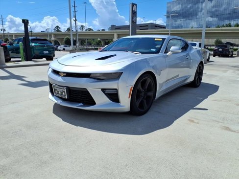Used 2018 Chevrolet Camaro SS image 2