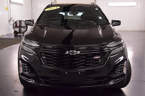 Used 2024 Chevrolet Equinox RS w/ RS Leather Package image 2