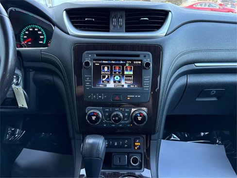 Used 2016 Chevrolet Traverse LT image 14