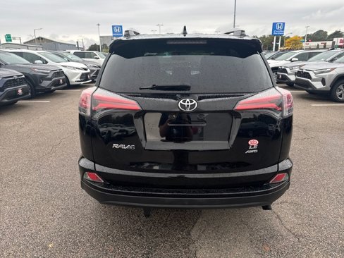 Used 2016 Toyota RAV4 LE image 6