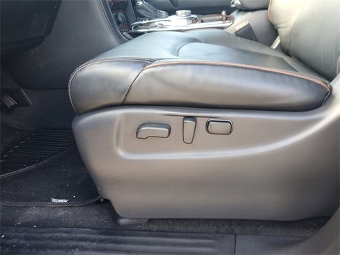 Used 2020 Nissan Armada SL image 19