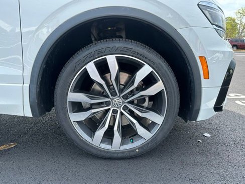 Used 2020 Volkswagen Tiguan SEL Premium R-Line image 13