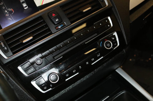 Used 2017 BMW 230i Coupe w/ Premium Package image 35